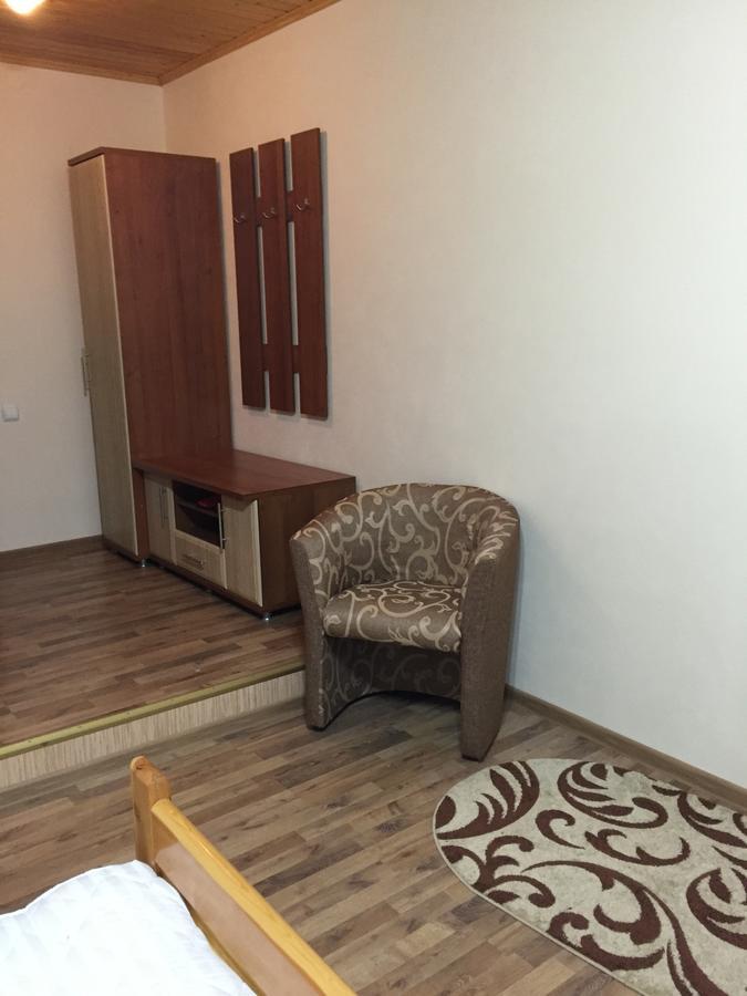 Franc Hotel Yasinya Exterior photo